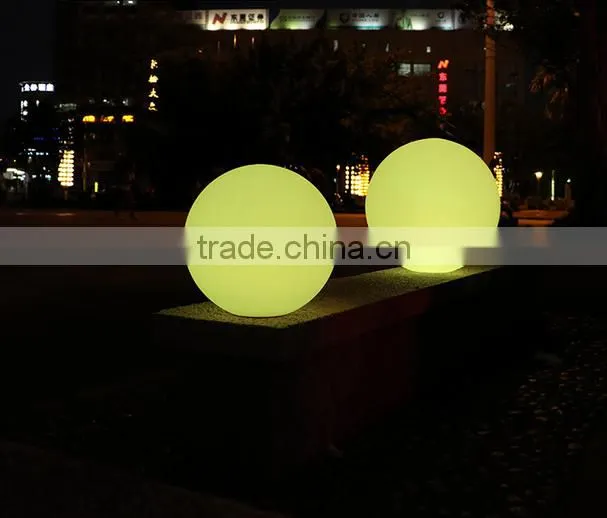 Battery operated large plastic outdoor christmas light balls
