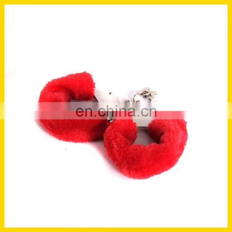 2015 new arrival luxury furry handcuff