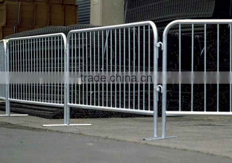 Safety powder coated metal crowd control barriers (doreen@jswfence.com)