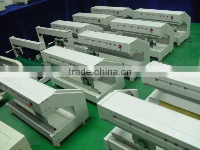 Circular blade moving PCB separator machine