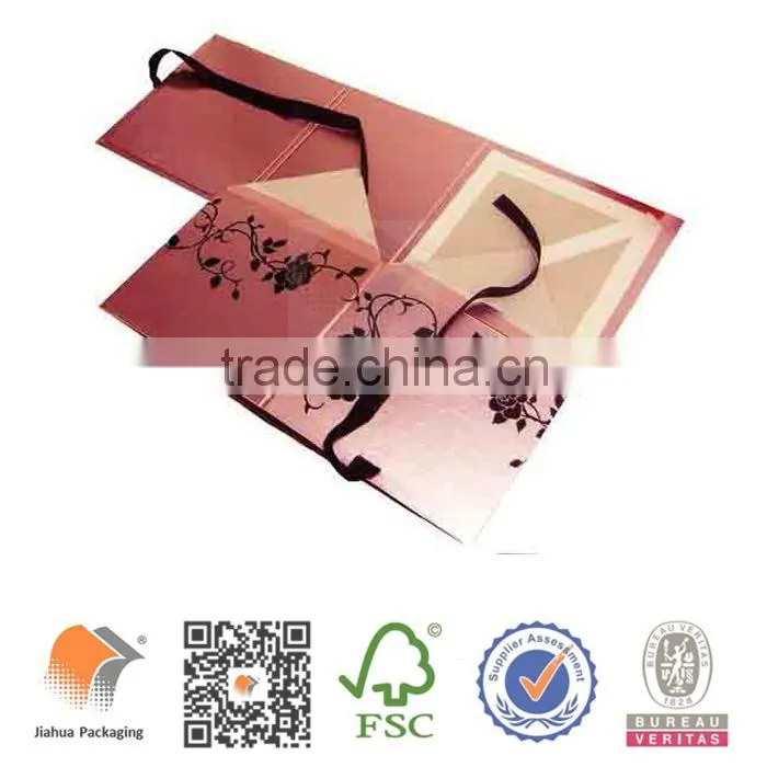 Fashionable foldable cardboard display box with window