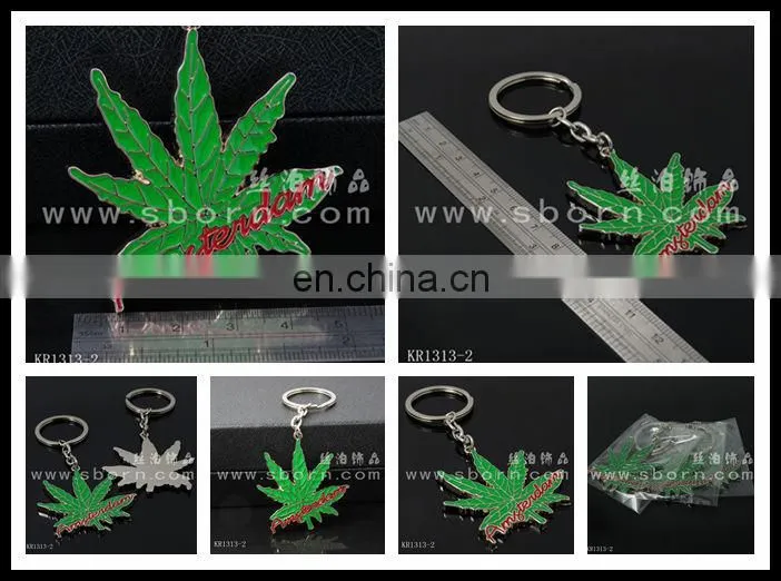 Holland tourist souvenir maple leaf shape keychain