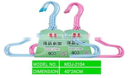 2016 New design coat hanger in pink and blue made in China
