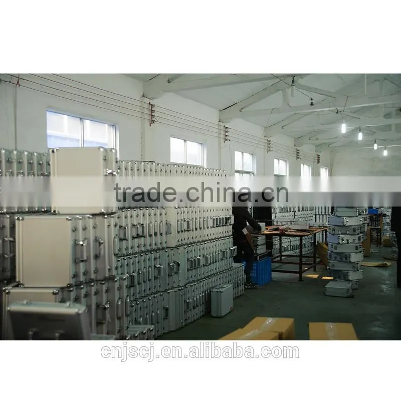 Chian prefessional factory aluminum trolley case with wheels