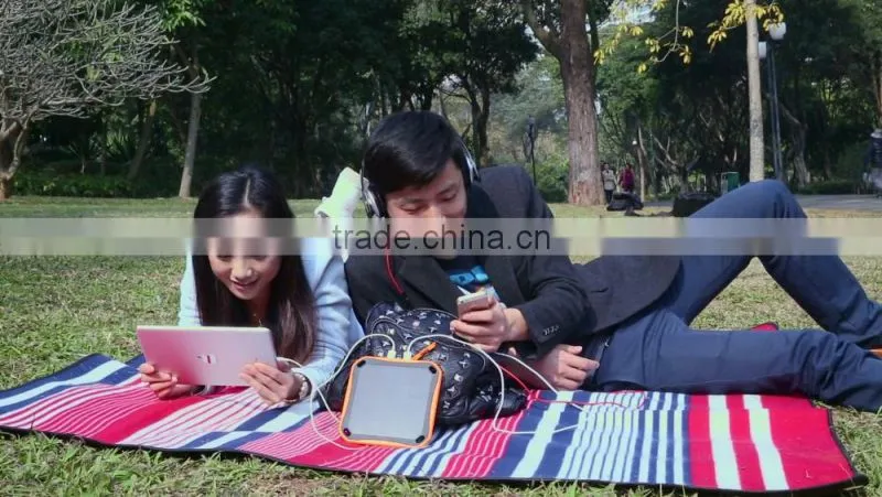 5600mah super waterproof portable solar charger with flashlight