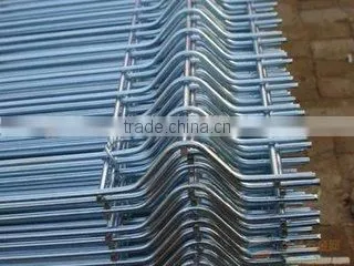 Best selling high quality curved metal safety wire mesh fence for garden