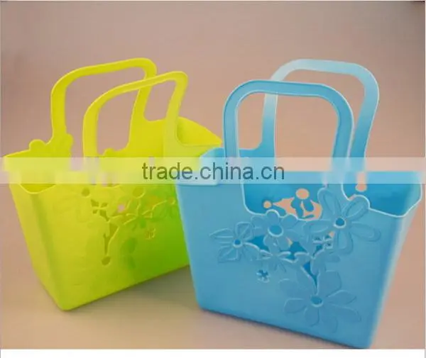Bath basket with handle