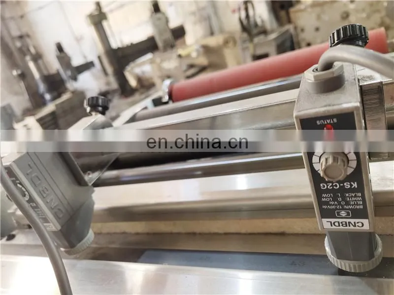 UTM420Z Automatic Adhesive Label Film Flatbed Die Cutting Machine, Flat bed roll clear sticker tape punching press cutter