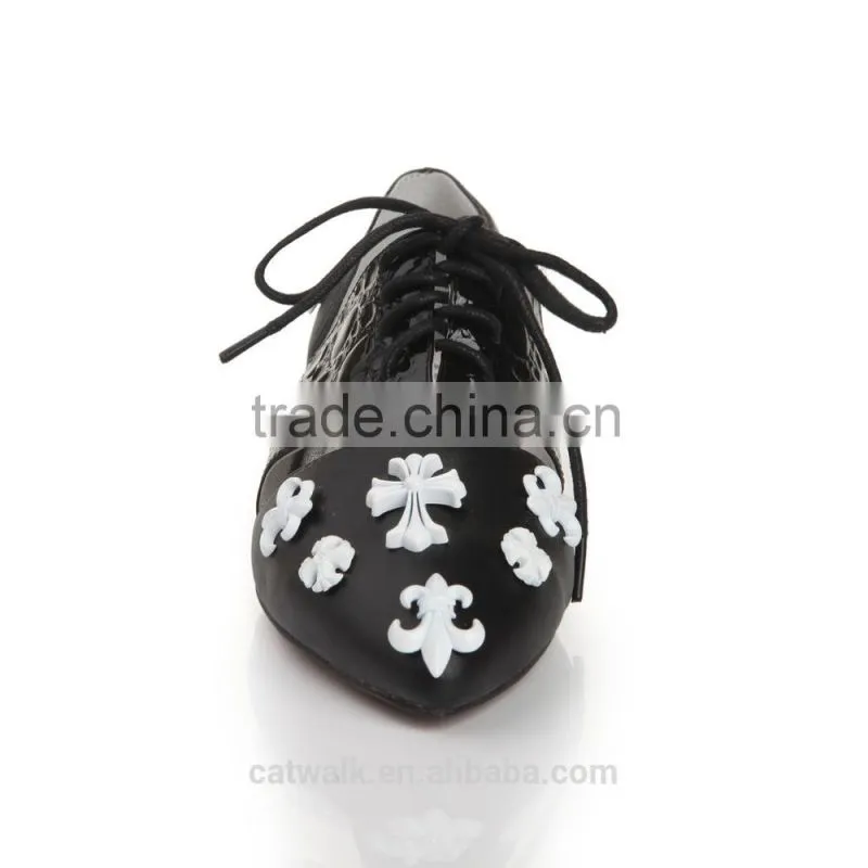 Charming woman shoe 2015 flat lady shoes Elegant Lady Shoes Woman with stud
