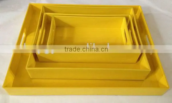 Plastic tray