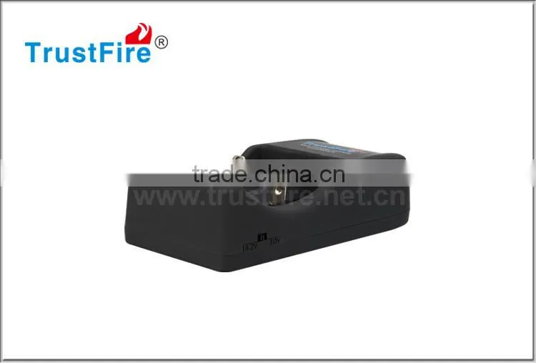 Factory cheap price portable TR-006 battery charger for 26650 and 18650 rechargeable battery