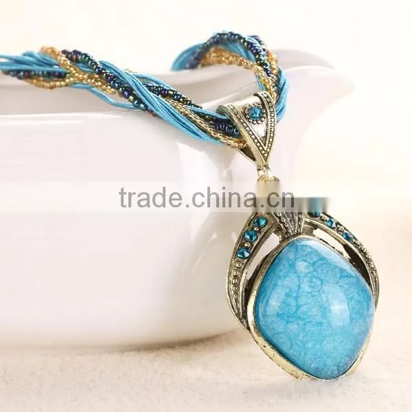Vintage Lady Fashion Rhombus Stone Necklace
