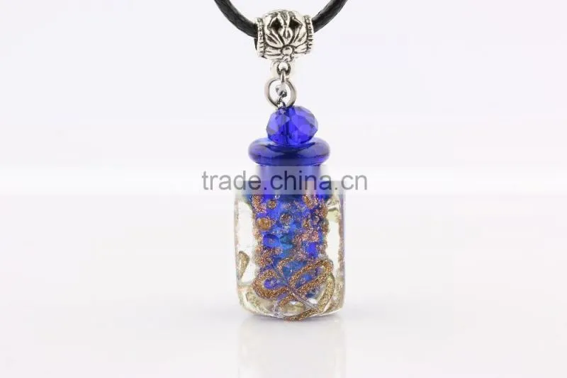 Glow in dark Square shape Essential Oil Diffuser Perfume Bottle Pendant Aromatherapy Essential Oil Pendant Jewelry