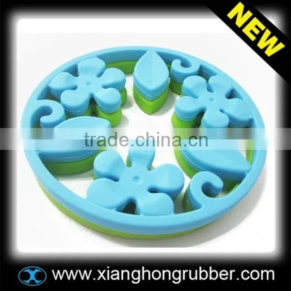 Latest design fashion heart shape silicone placemat and table mat