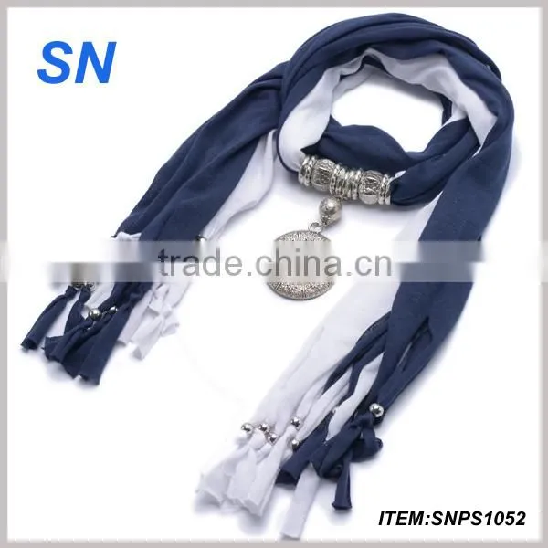 Fashion Pendant Jewelry Scarf With Alloy Pendant/Pendant Scarf