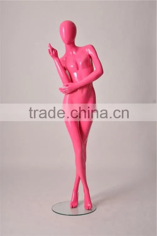 Christmas window display women mannequins with abstract face