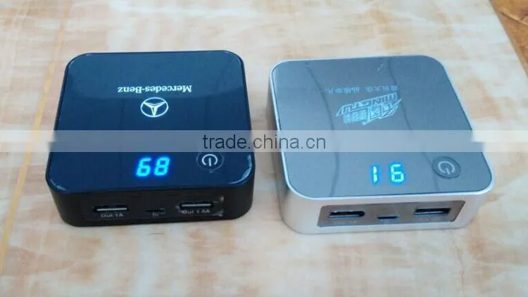 8800mah 2 usb output square power bank with digital indicator