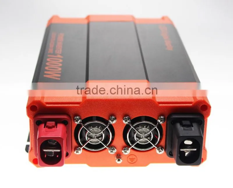 Inverter 1000w 12V/24V 220V Solar Inverter with Built-in Charge Controller