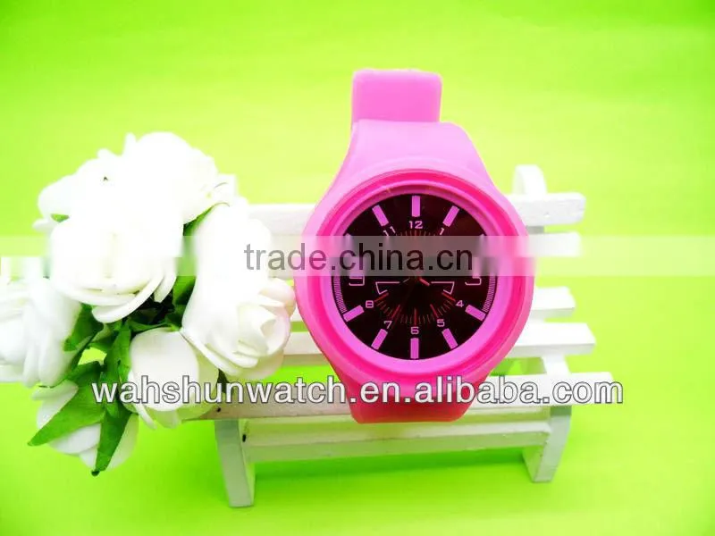 2013 latest design novel collocation black dial jelly tendence watch