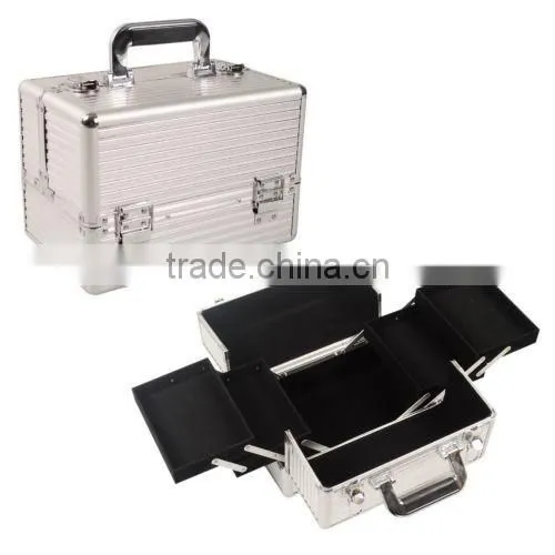 black aluminum cosmetic case with handle