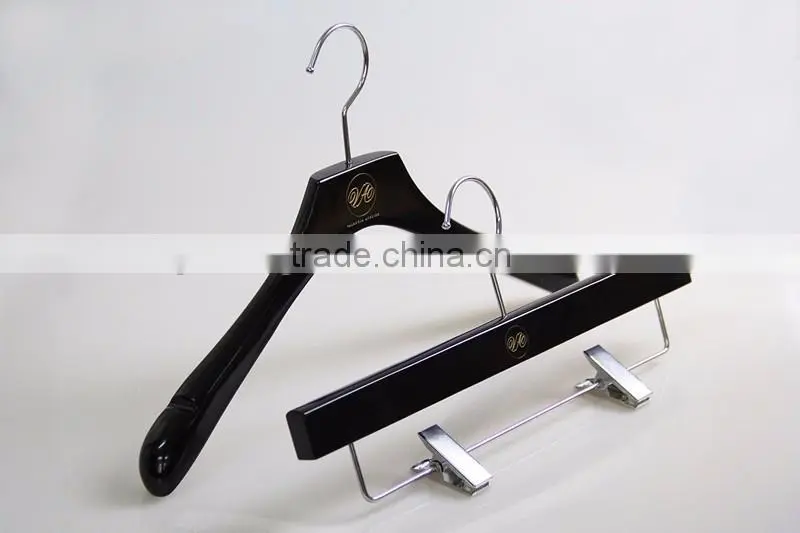 Top quality custom black wooden clothes hanger with trouser hanger for men suit