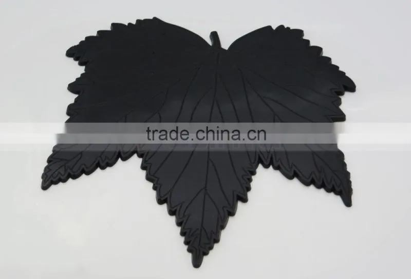 Wholesale Maple Leaf Magic Sticky Pad Anti-Slip Anti-shake Car Pad for Cell Phone 6