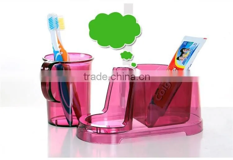 Transparent toothbrush holder with pedestal