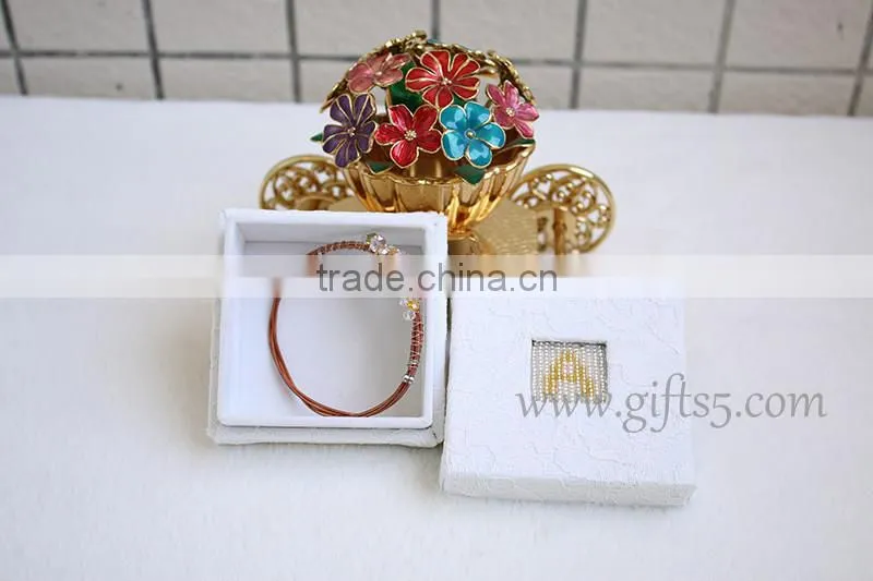 New arrival white jewelry box bracelet box necklace box with beaded name plate of A