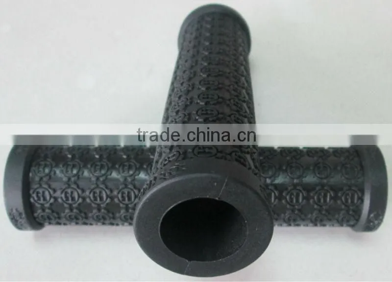 Vulcanized Wheelbarrow Handle Grips / Industrial Product Molded Hand Grips / Silicone Rubber Hand Grip