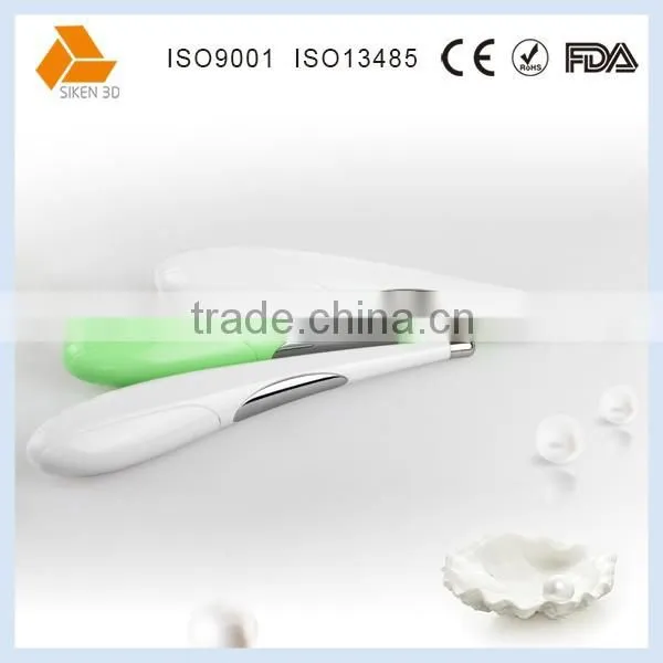 Positive and negative ion eye beauty device