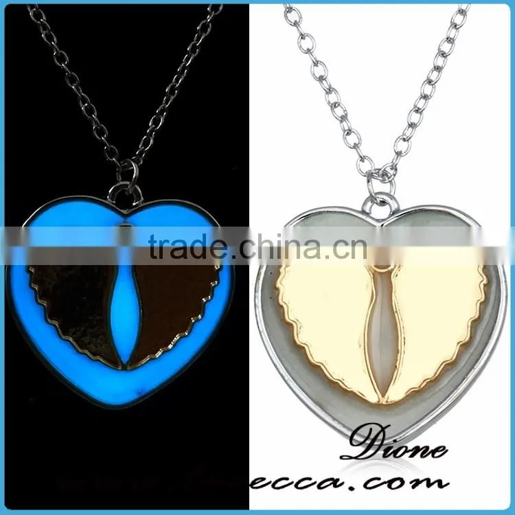 Hot Selling Stock Creative Glow in the Dark Round Pendant Luminous Necklace