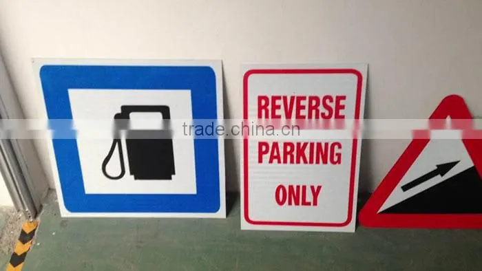 Aluminous high intensity reflective road traffic signs for road safety
