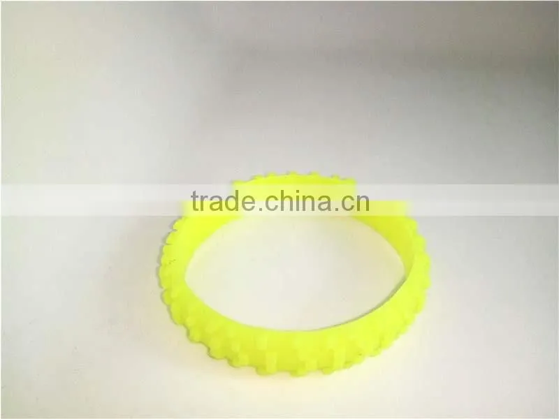 Popular Design Durable Letter Wristbands Silicone Thin Bracelet Manufacturer
