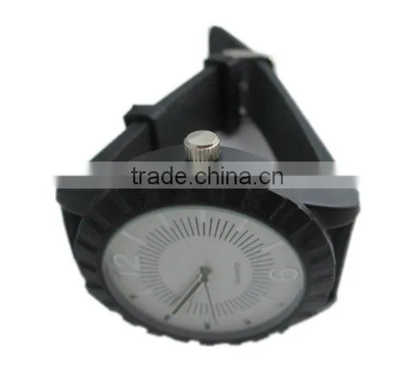2012 cool silicone band men watches can with your logo