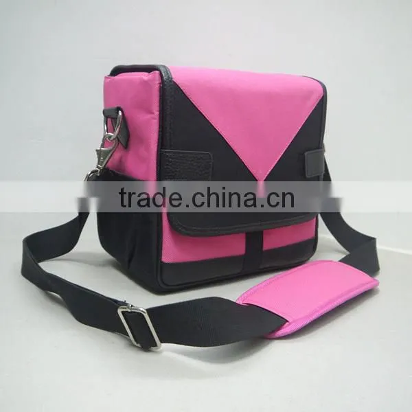 2016 New design wholesale multifunctional messenger bag with camera holder cross body bag