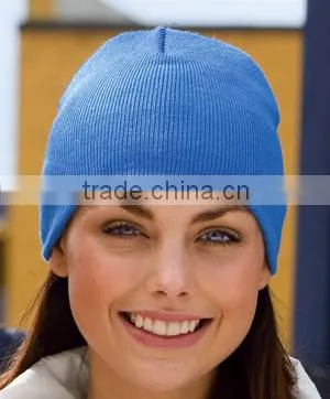 unisex 100% acrylic beanie for young person