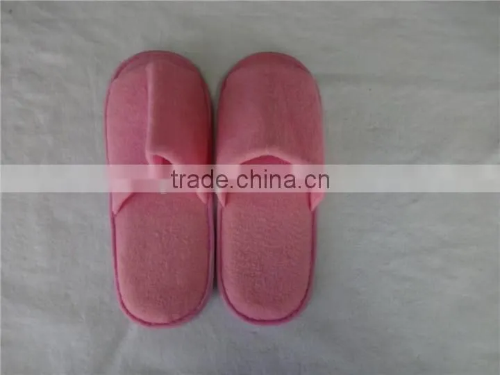 Polpular custom open toe five toes pink fluffy slippers for sale