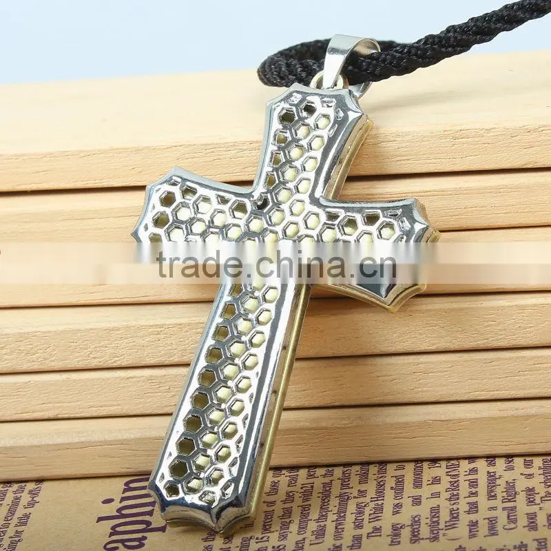 Popular mens titanium cross pendant