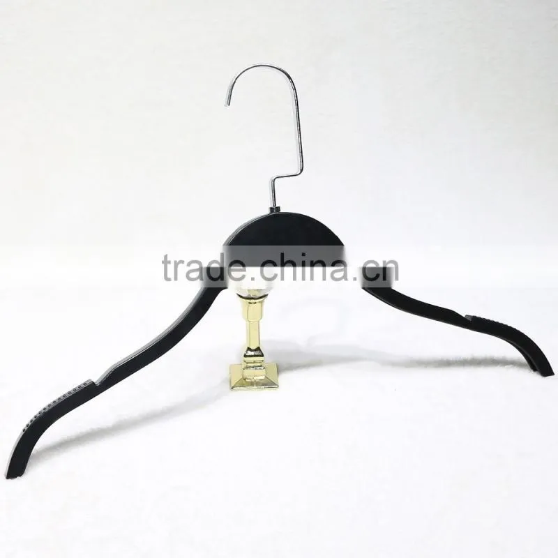 Wholesale thin plastic hanger for clothes display