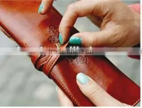 Korea style high-capacity handmade PU leather cosmetic fashion rolling bag
