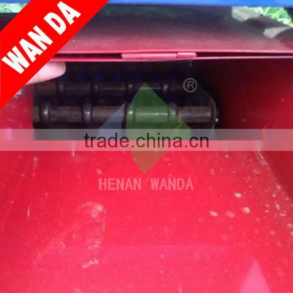 Corn sheller with peeling function