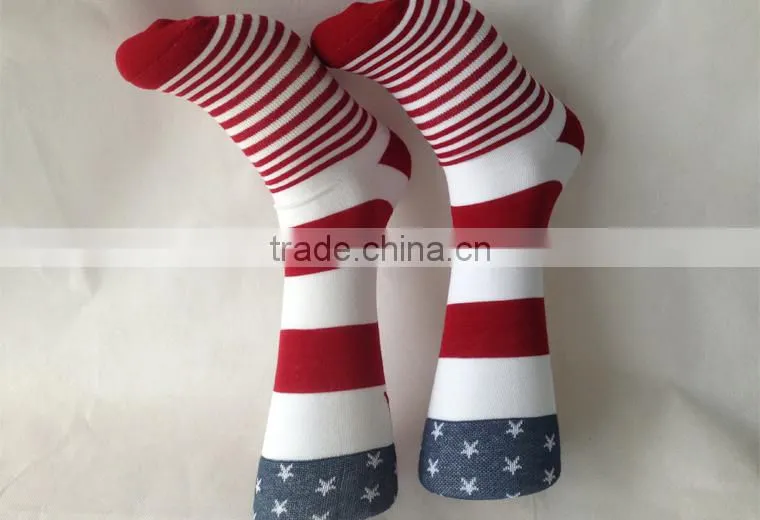 Oem Custom Design White and Red Thick Combed Cotton Socks for Men