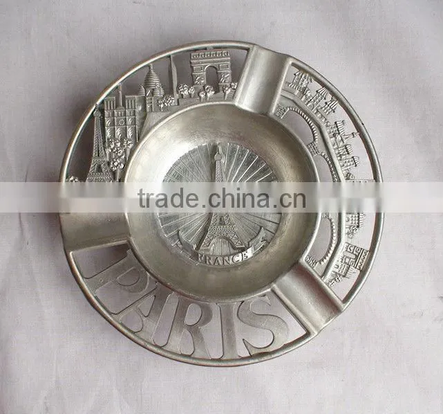 Metal Round Ashtray With Fashion Design