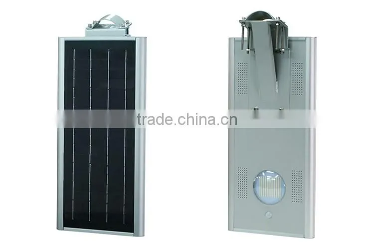 Under the sun six hours to fully charge aluminum integrated solar street light