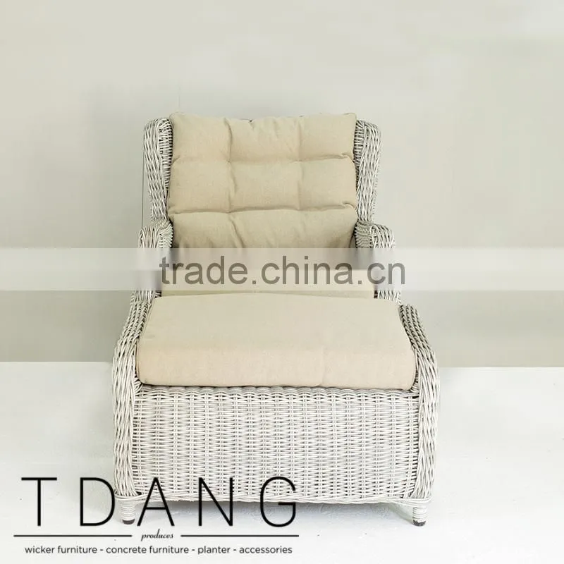Driago Wicker Lounge Chair with Ottoman - Luxury Relax Wicker Chair