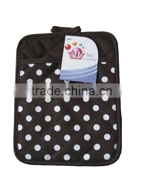 dotted design with back side neoprene cotton pot holder