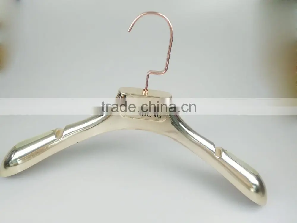 HA6981 durable plastic clothes hanger branded dress coat hanger
