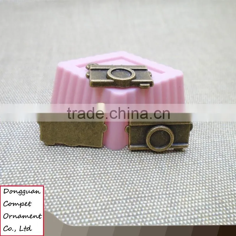 Wholesale diy accessories Archaize alloy mini digital camera pendant