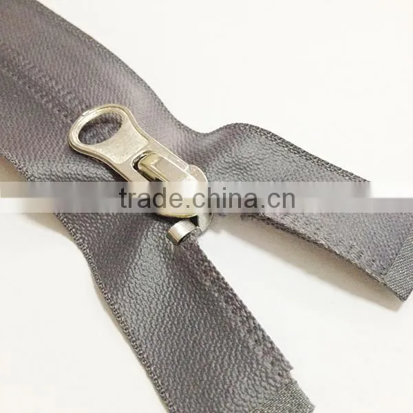 #5 nylon water resistant zipper