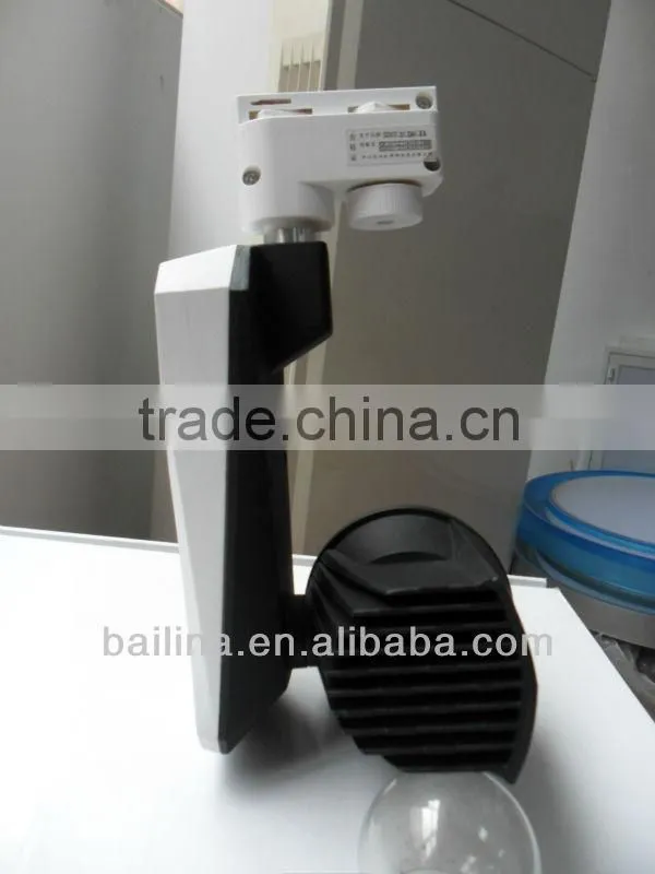 Newest design showcase dimmable LED track light 10W 15W 20W 30W